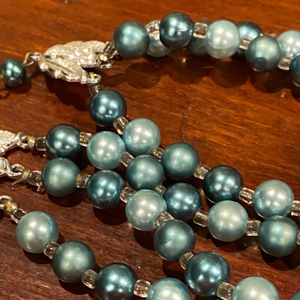 Japan Elegant Multi-Strand Teal Pearl Necklace - Picture 8 of 9